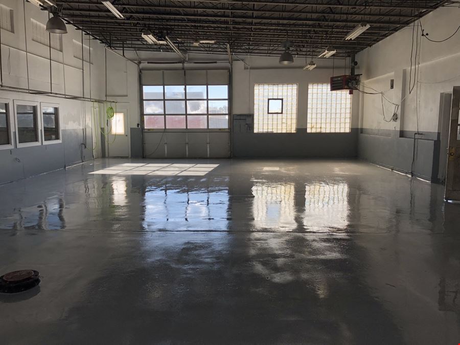 6,000 SF Office/Warehouse on .241 AC