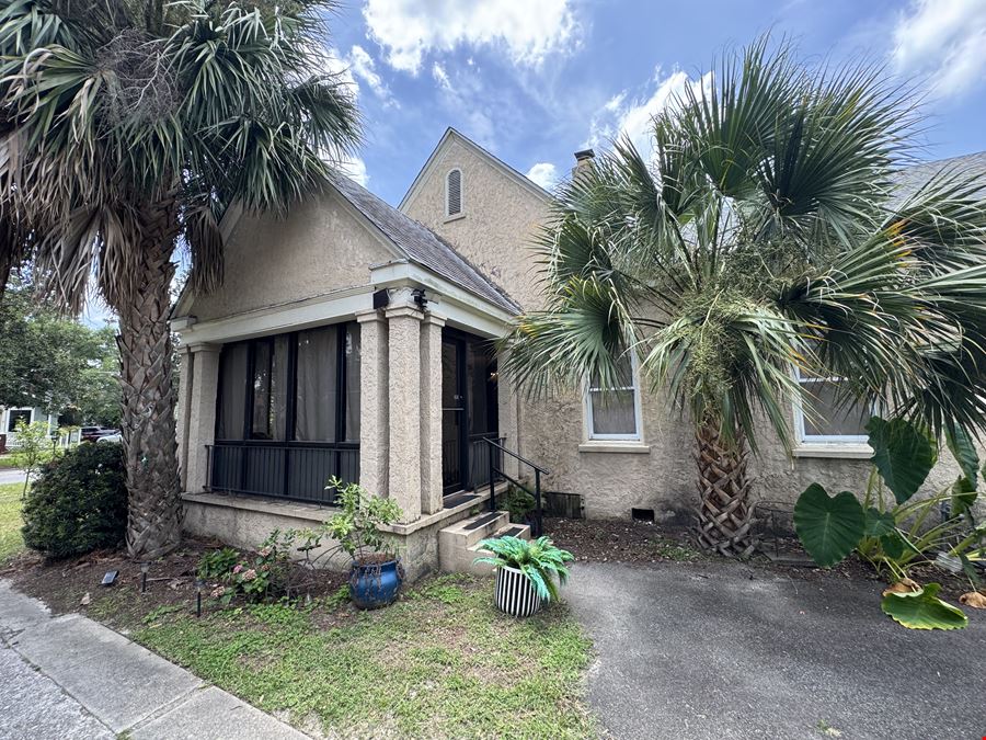 110 W Adair St