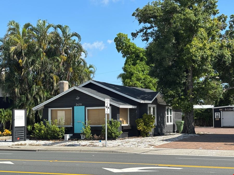Bungalow Building