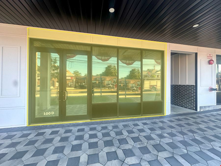 The Lofts at Maple & Main Retail