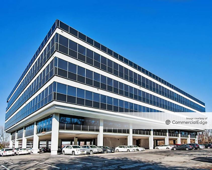 3 Garret Mountain Plaza