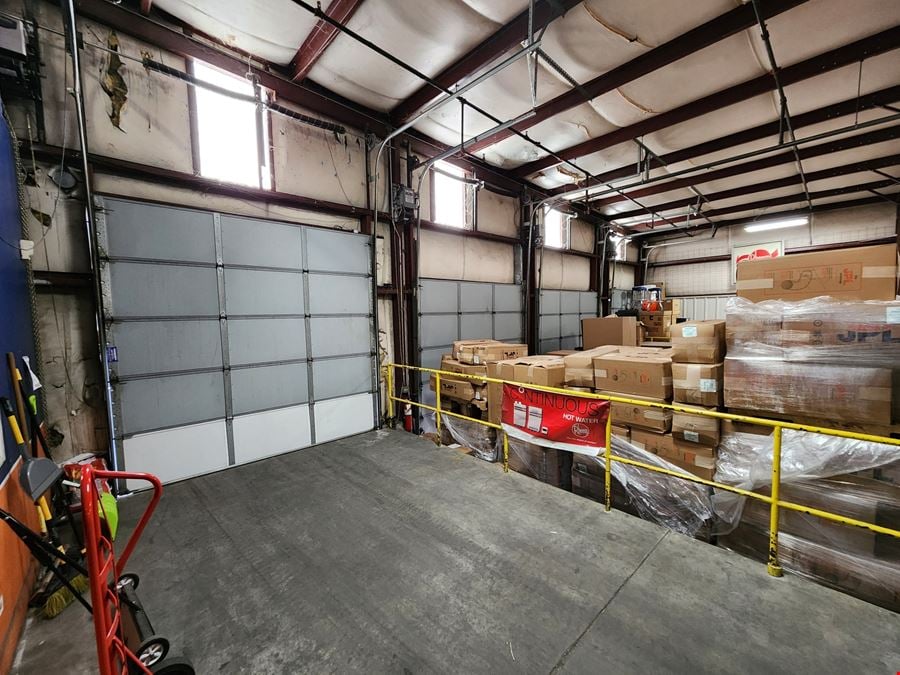 Freestanding Industrial Warehouse With Amazing Highway Access