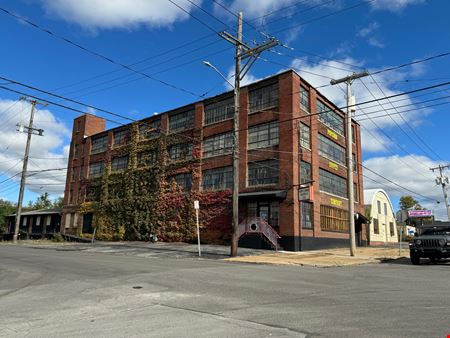 Preview of Industrial space for Sale at 842 W Belden Ave