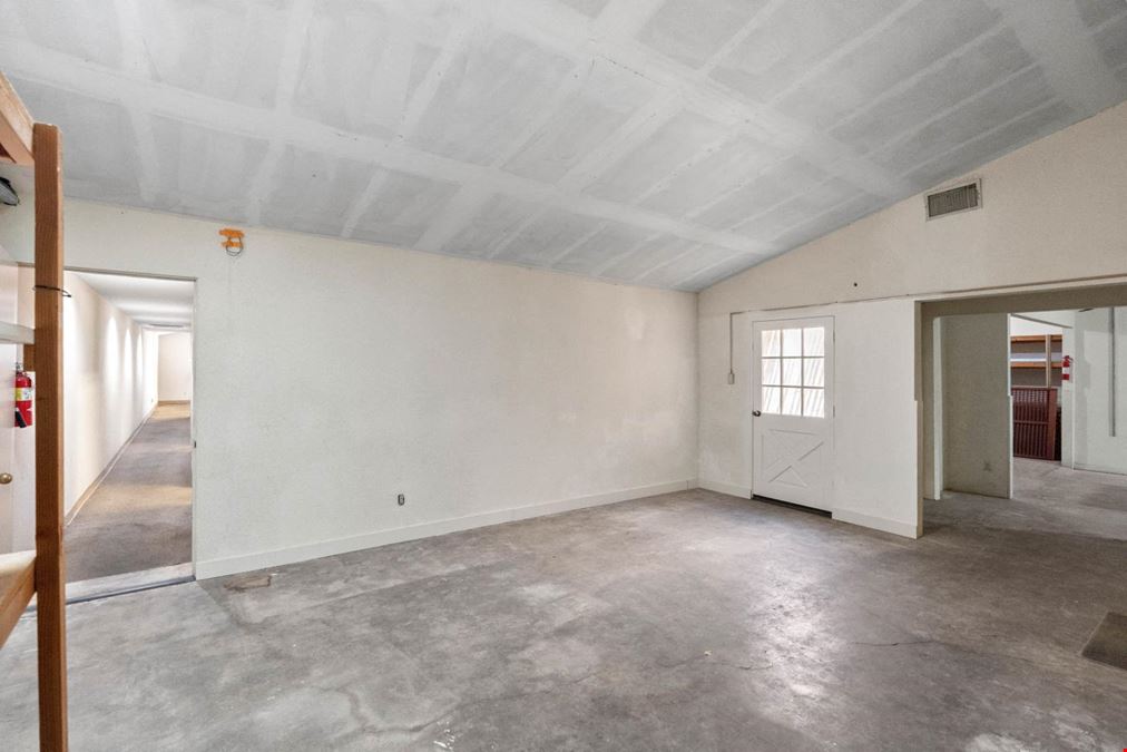 42462 Rancho Mirage Ln.