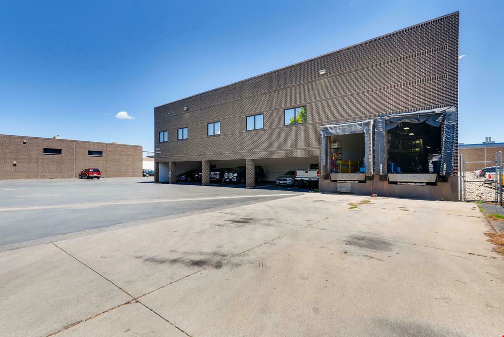 5,000-61,558 SF Warehouse/distribution for sublease