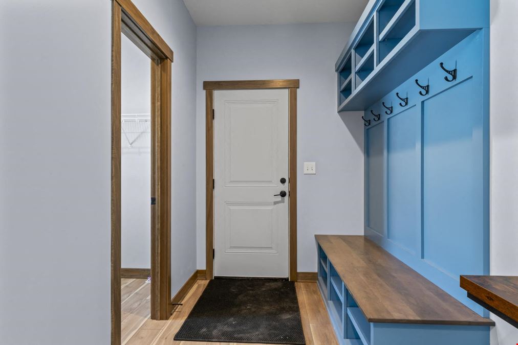 Modern Home in SW Rochester