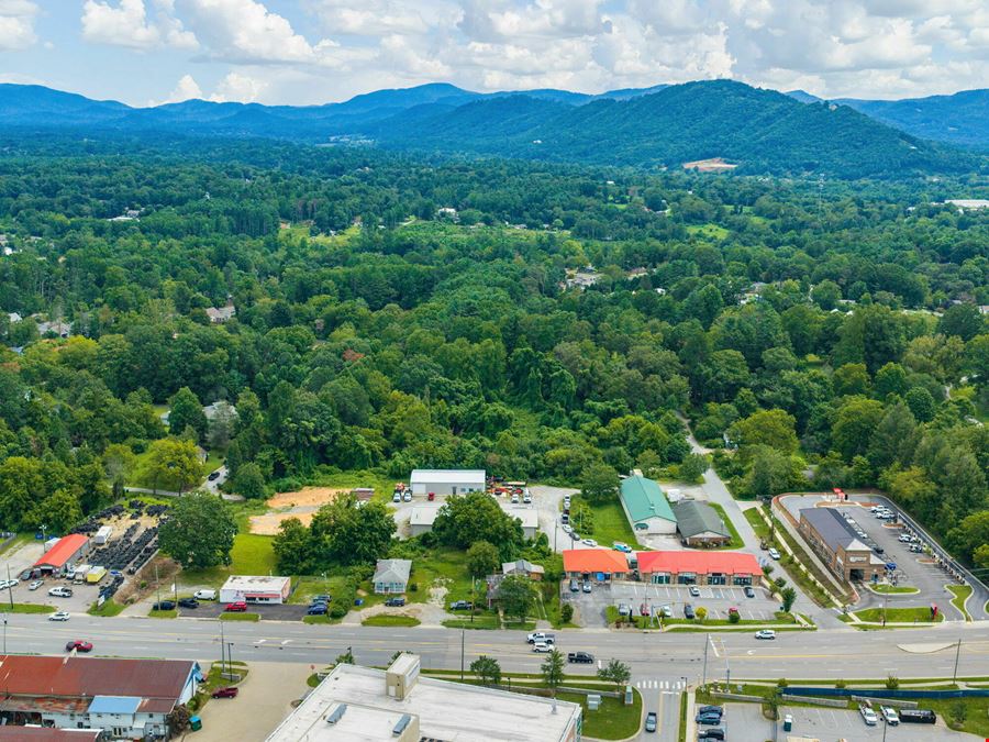 2652 Hendersonville Rd.,