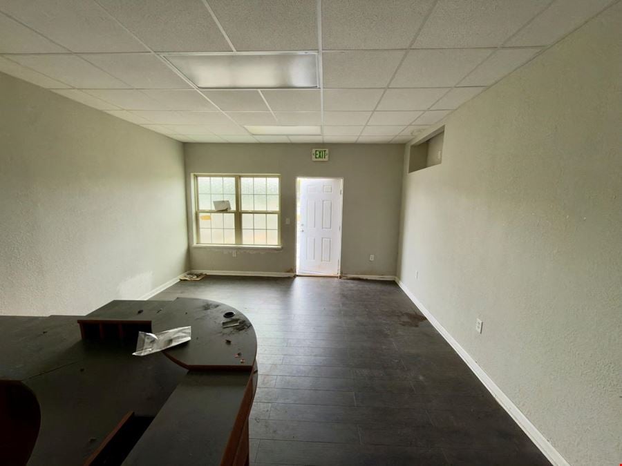 Freestanding Retail Building | Corner Lot