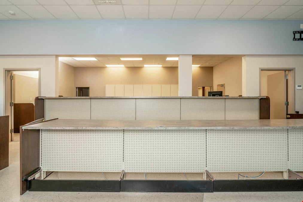 OFFICE CONDO AVAILABLE IN MYERS CORNER OFFICE COMPLEX