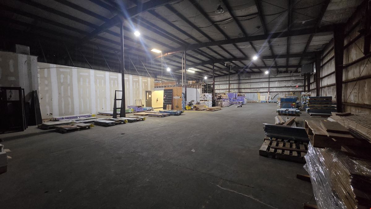 4117 N Davis - Warehouse / Showroom