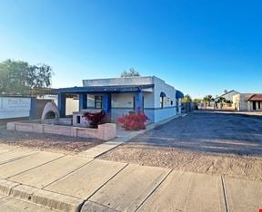 112 E Cottonwood Ln