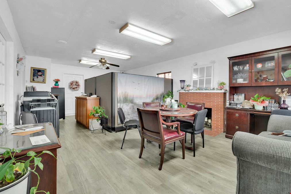 1258 Broadway
