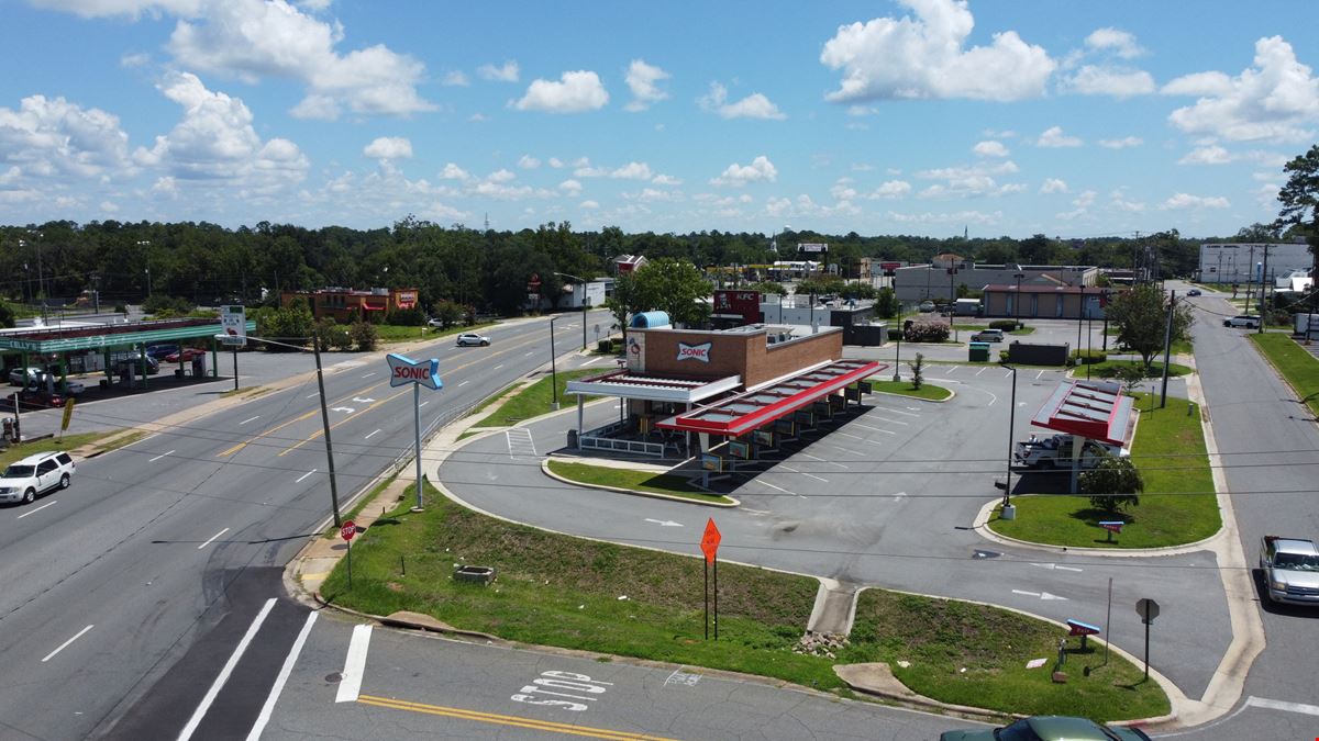 Free Standing Restaurant with Drive Through