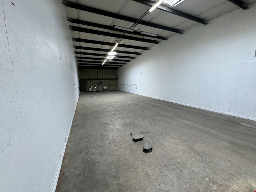 Move-In Ready Office/Warehouse with High Traffic Visibility