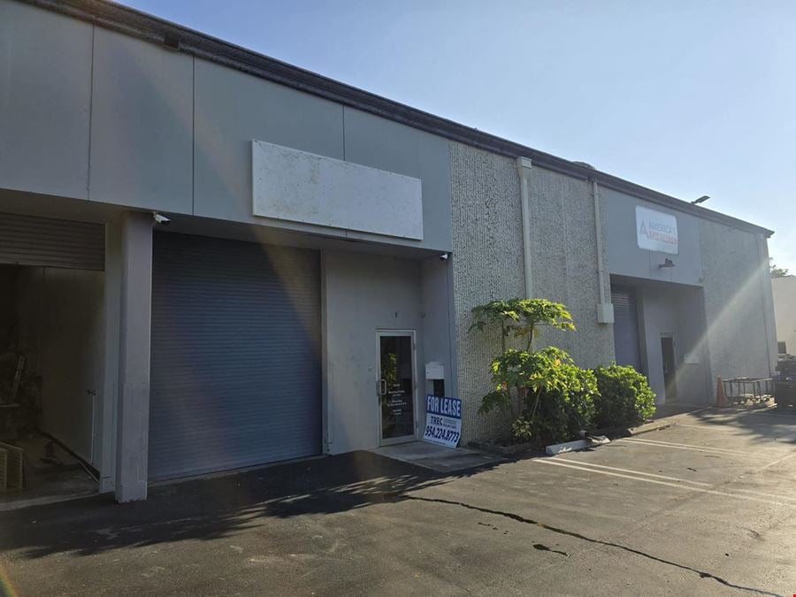 Office / Warehouse 2,628 SQFT