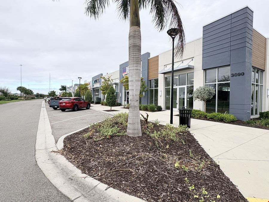 Prime Retail Space In Fruitville Commons