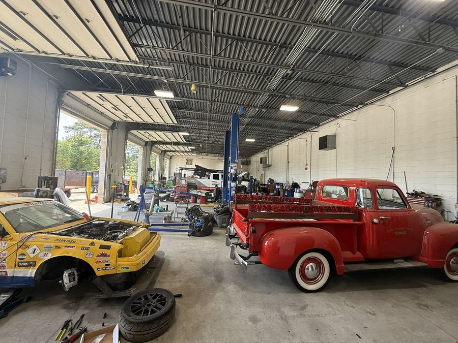 655 Maywood Industrial Garage and Yard