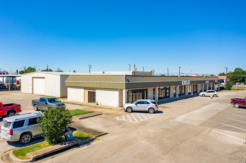 511 N Hewitt Dr