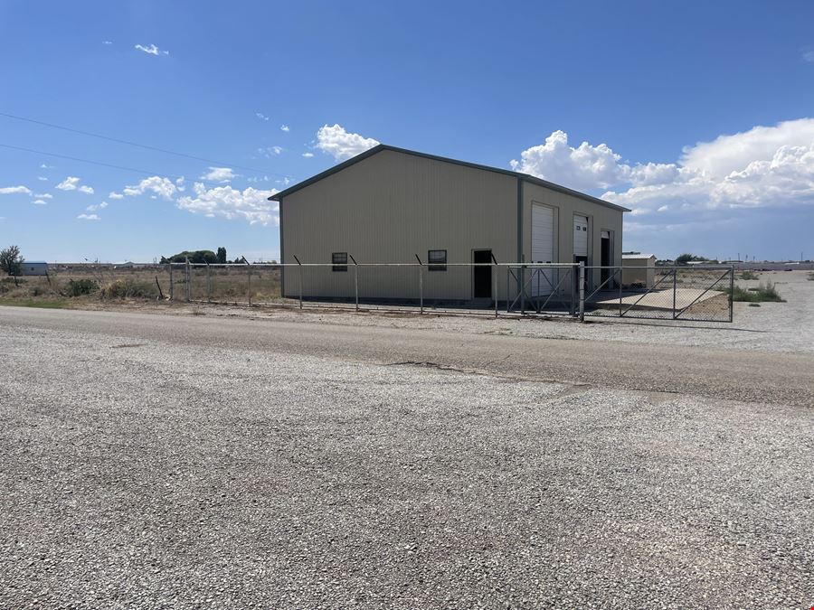 8,100 SF Industrial Space on 4.88 AC