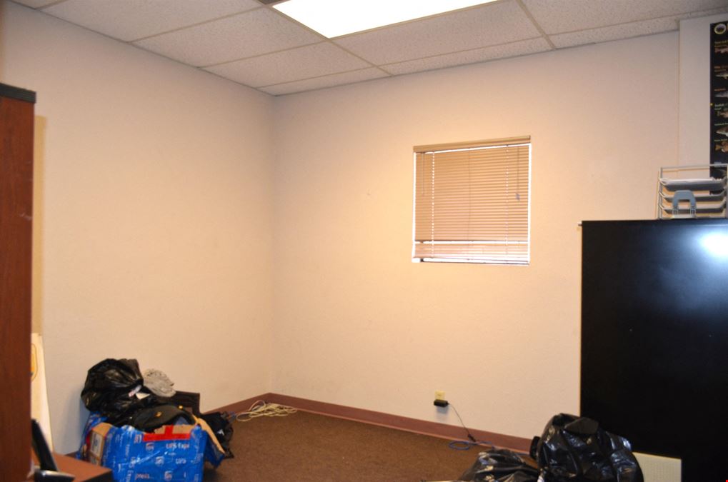 220 W Hillside Rd