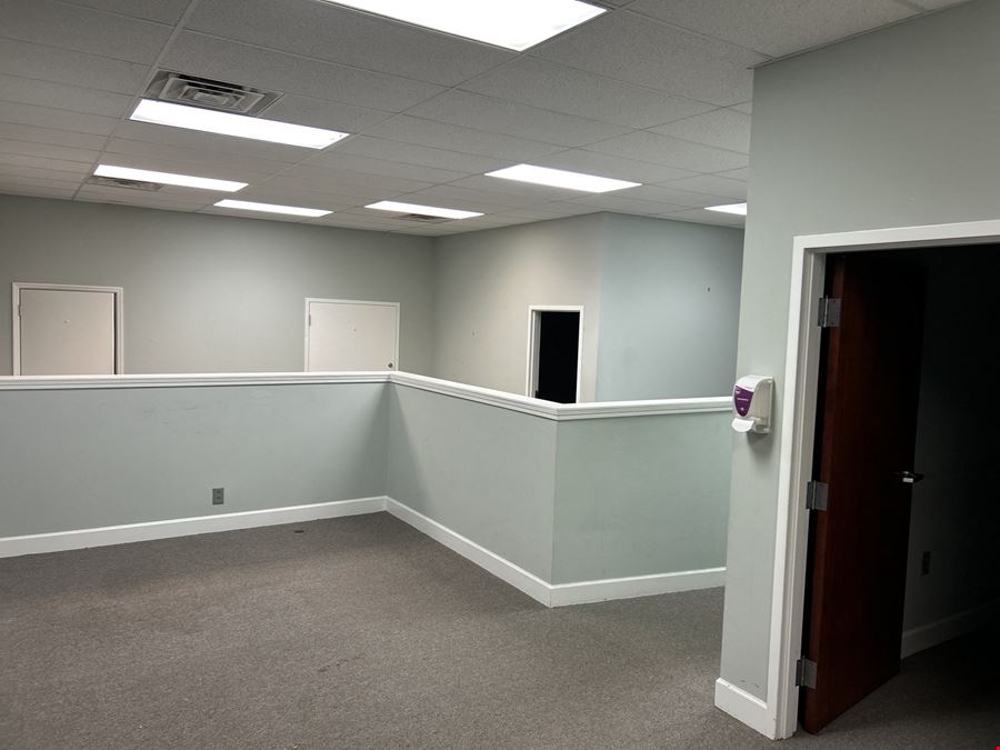 1,500 Square Feet in Downtown Aikens Bustling Core