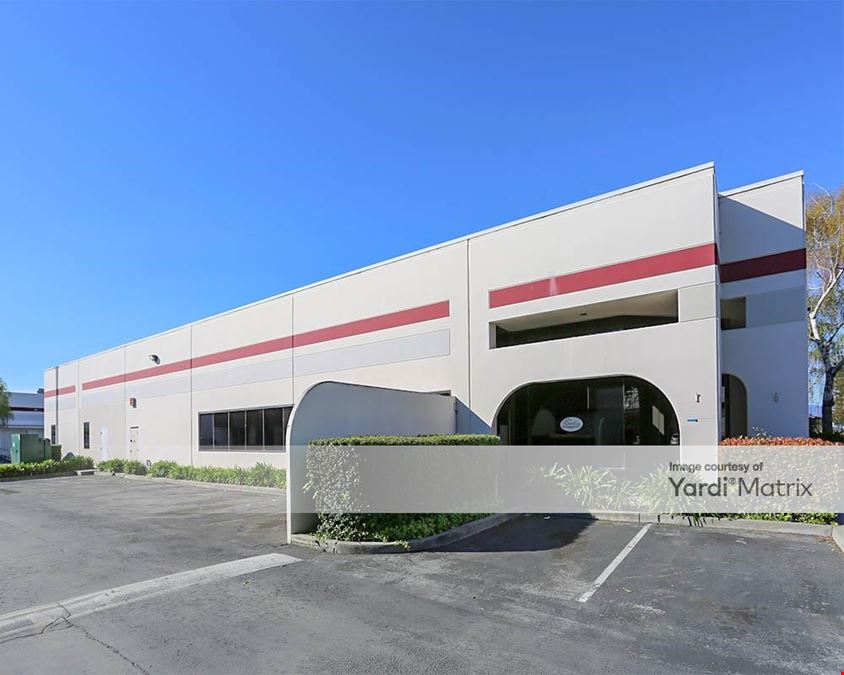Las Plumas Business Park