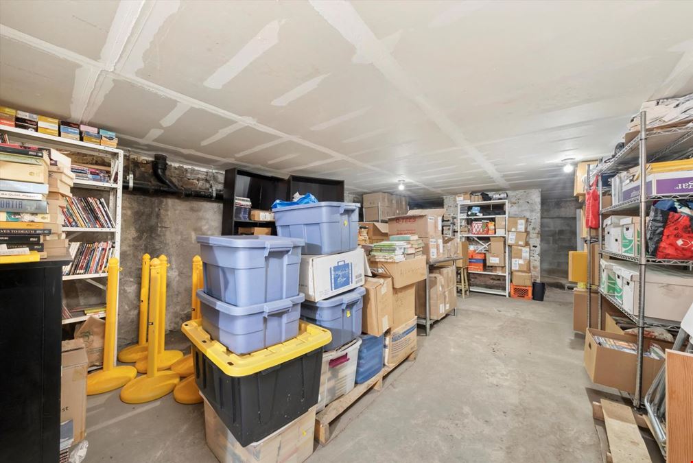 1102 W 18th St, Chicago, IL