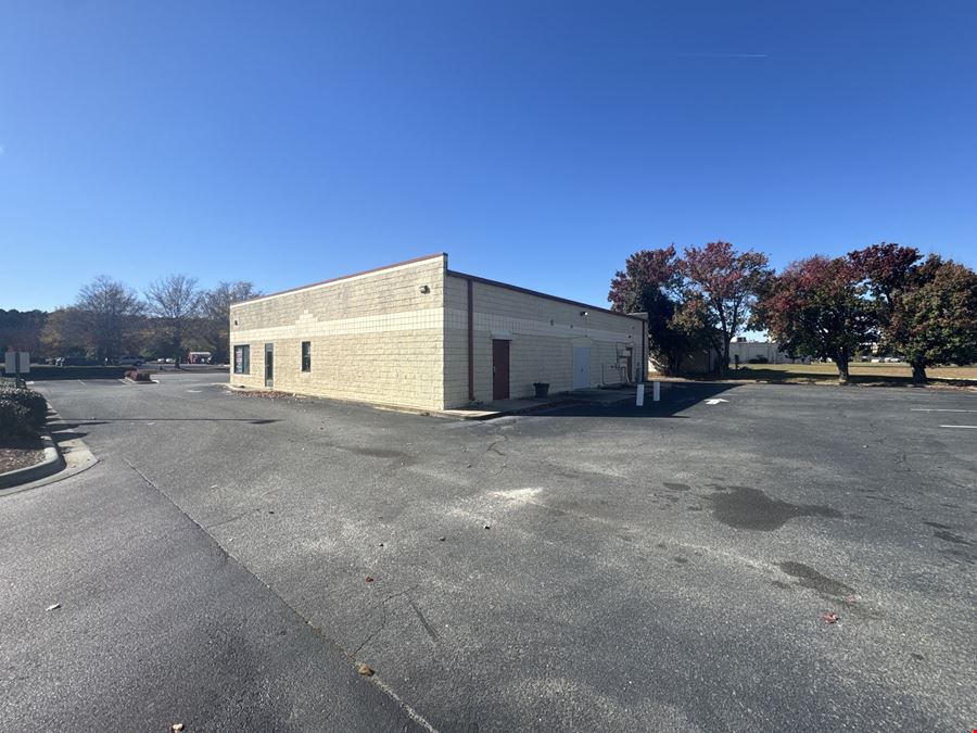Moye Blvd Retail/Office For Lease