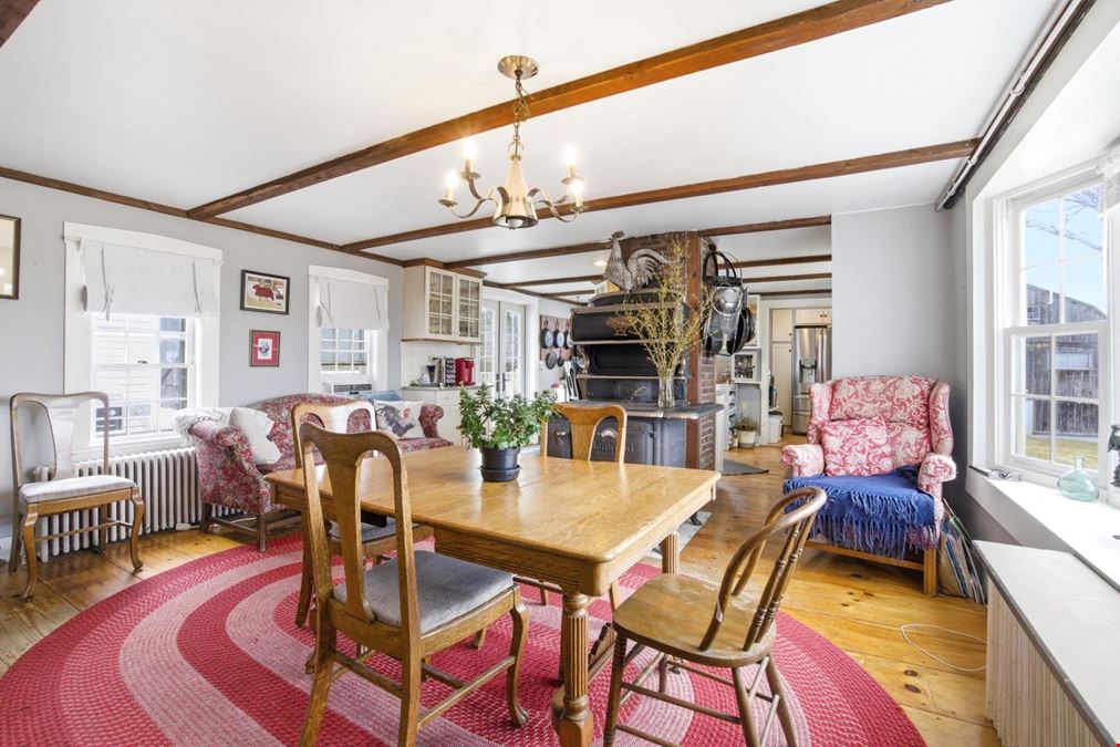 Historic Bed & Breakfast Estate with Event Barn on 5.6 Acres