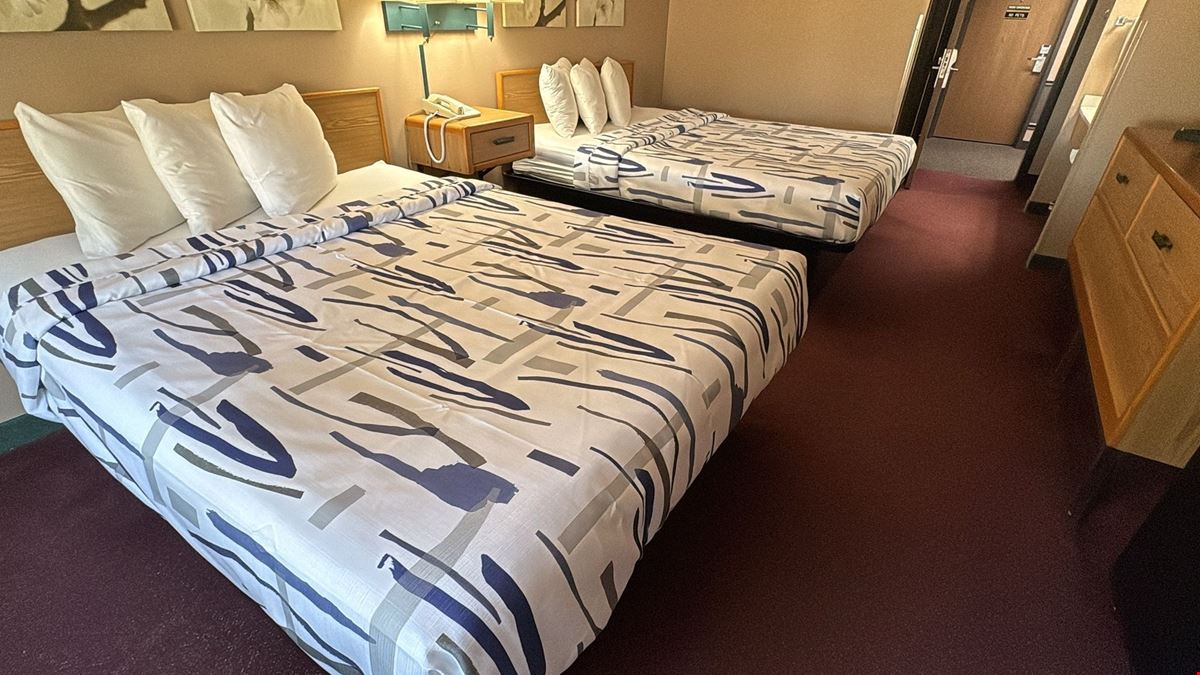 De Smet Inn & Suites