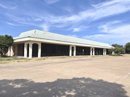 Preview of Retail space for Rent at 14601 Inwood Rd