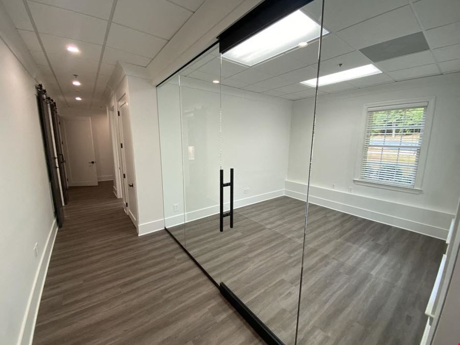 295 West Crossville Road Suite 320