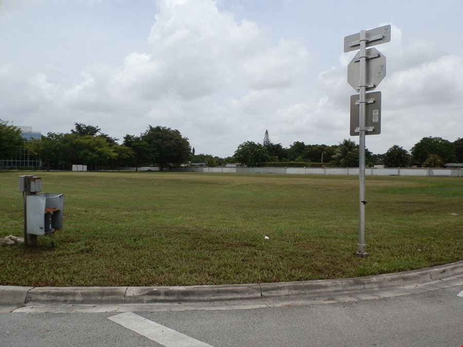 TAMARAC OFFICE/RETAIL SITE
