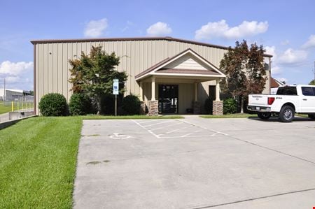 Preview of commercial space at 3105 Hal Siler Dr