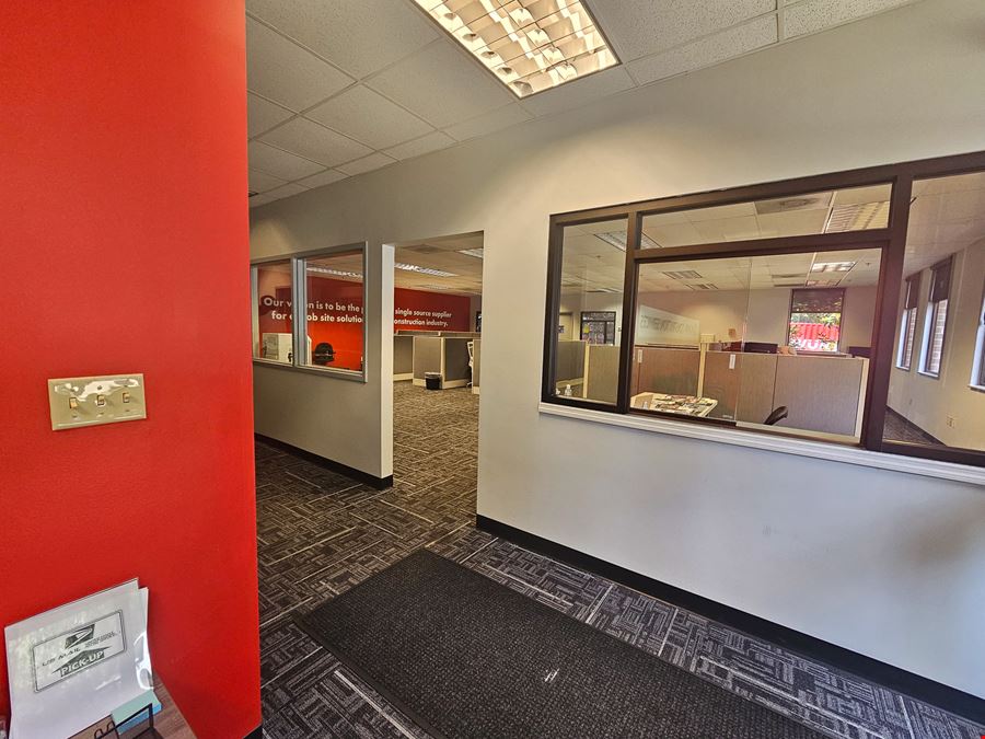 67,480 SF Industrial HQ Available in Oxmoor Submarket