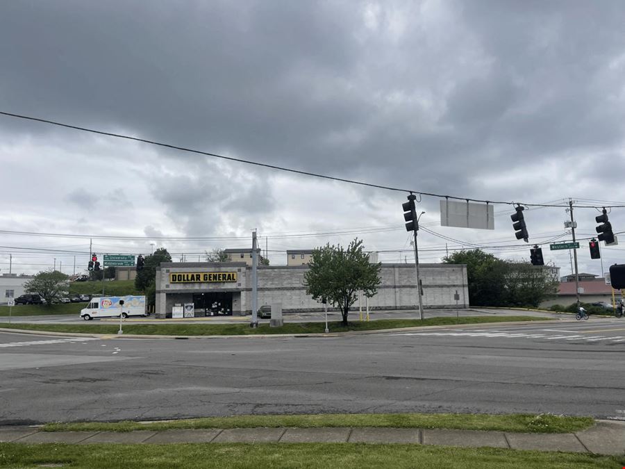 10,488 SF Retail Building – For Sale or Lease