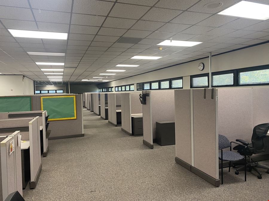 106,000 S.F. Office/Call Center