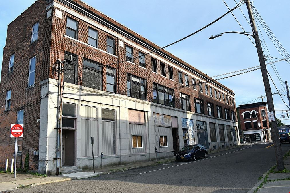 257 Main St