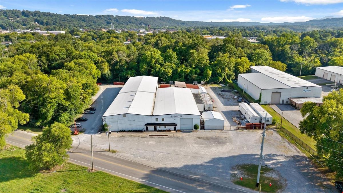 Conditioned Industrial Facility with 8 Cranes