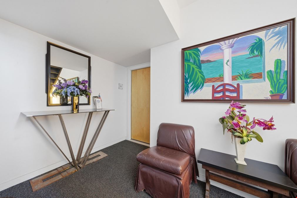1733 W. Lawrence Ave | Unit CU2