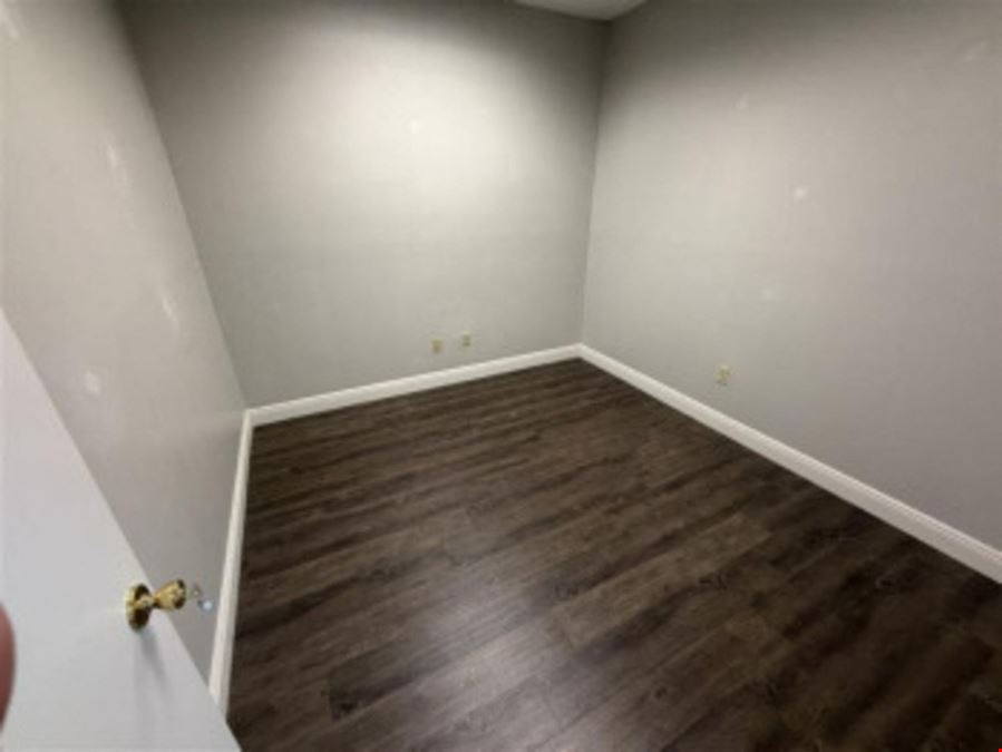 2888 SF Suite 201-202 PROFESSIONAL & MEDICAL OFFICE SPACE FOR LEASE