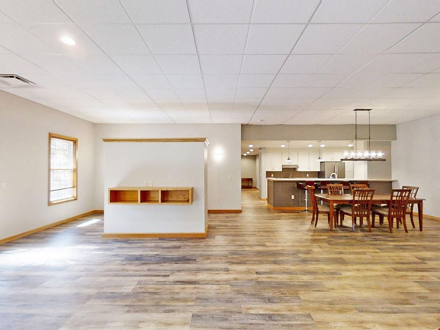 5735 E. Lake Rd