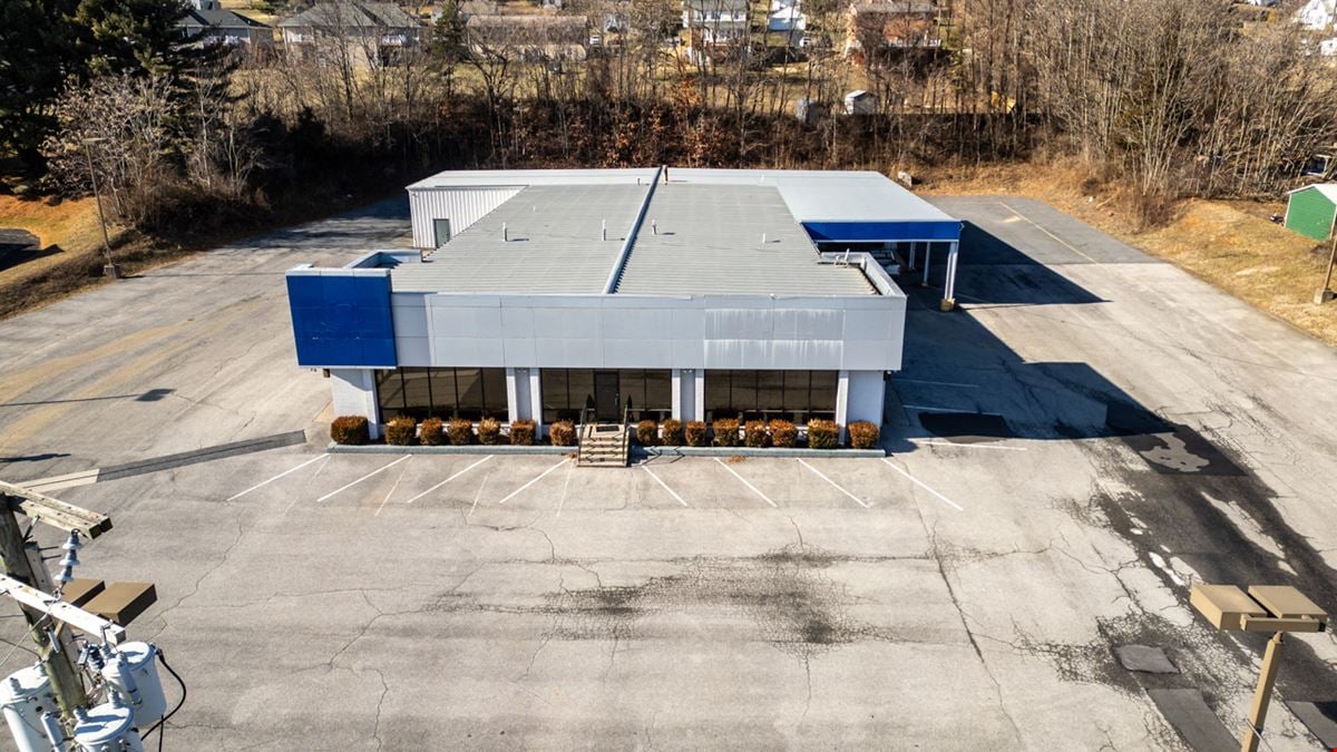 5,500 SF COMMERCIAL SPACE AVAILABLE | GREAT VISIBILITY