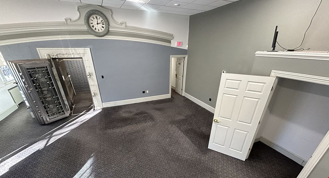 Retail Space in Downtown Location