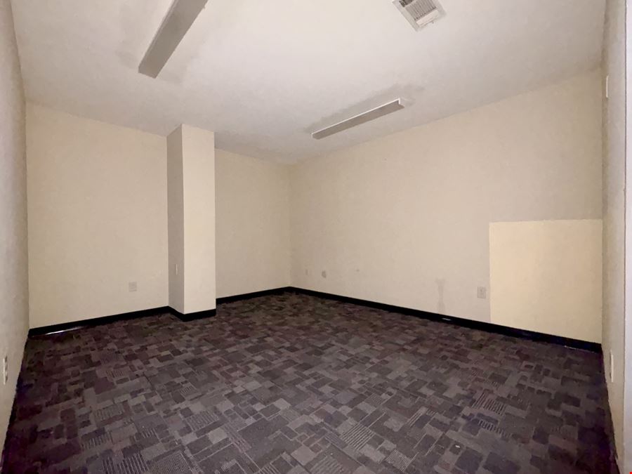 5411 Brookglen Dr