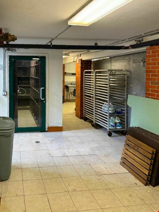 2,000 SF | 457 3rd Avenue | Park Slope Restaurant/Retail Space + 1,000 SF Backyard for Lease
