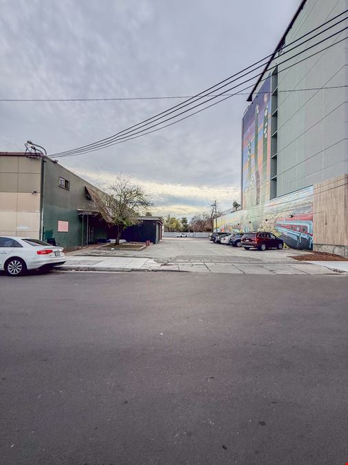 995 E Santa Clara