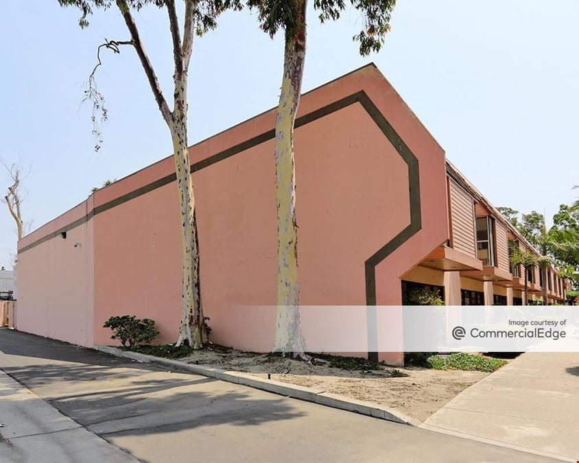 539-551 Calle San Pablo