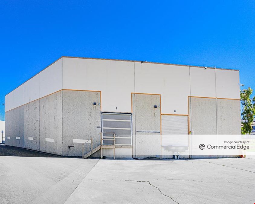 9550-9590 Distribution Avenue
