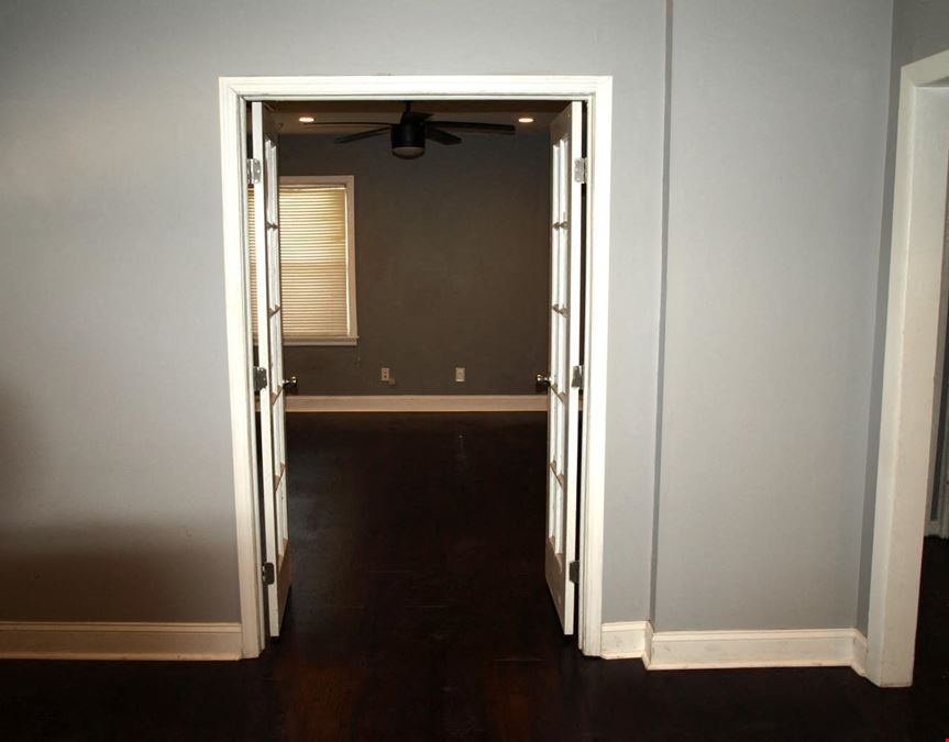 2433 Ventura Pl